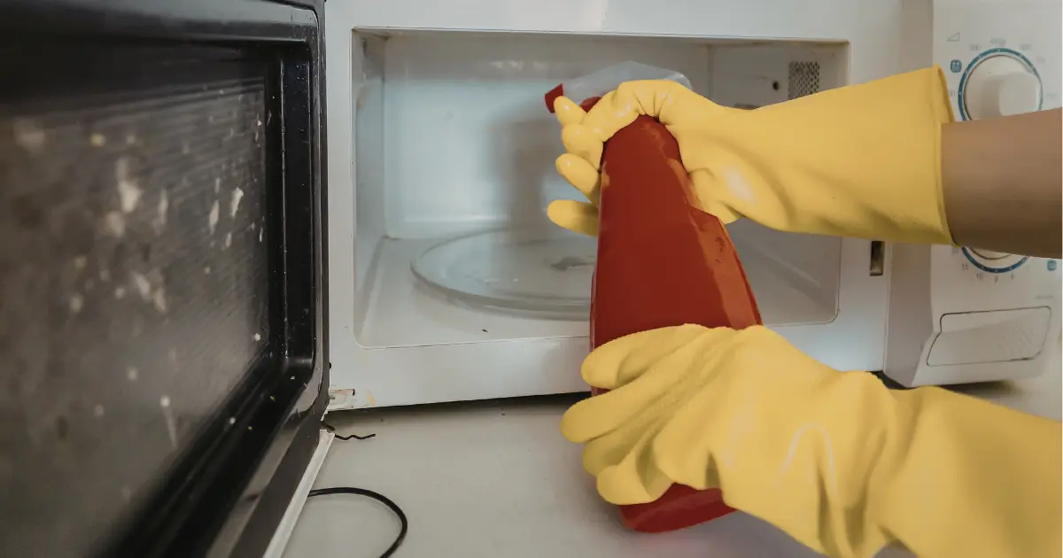 How to Clean an Oven: Complete UK Guide for 2026