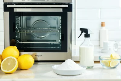 How to Clean Your Oven with Lemon: Natural & Effective